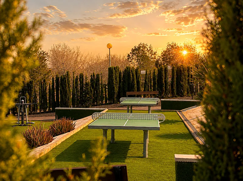 Dream Hills! Encantador Bungalow listo para entrar a vivir en urbanización exclusiva con preciosas zonas verdes y piscina comunitaria
