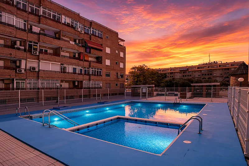 Oportunidad !Amplio apartamento con excelente distribución de espacios y 2 piscinas comunitarias