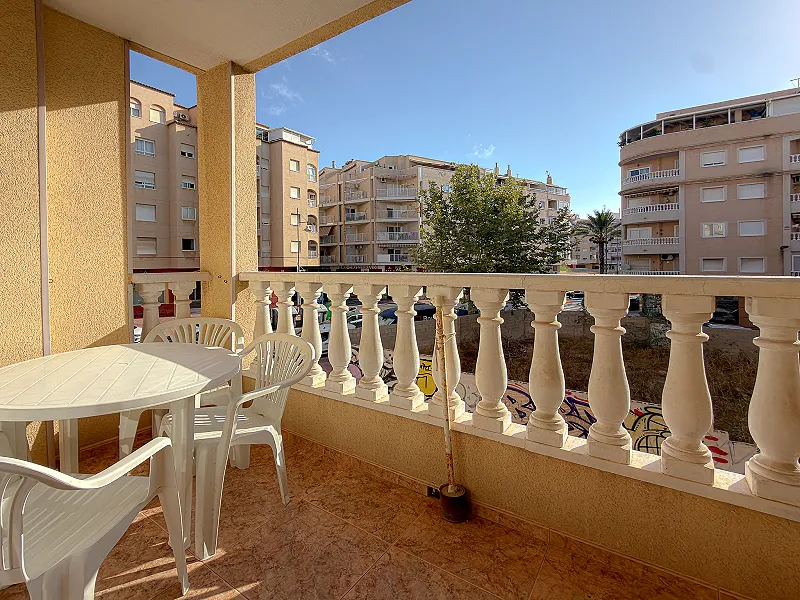 Playa del Cura! Amplio apartamento listo para entrar a vivir + gran terraza con vistas despejadas y laterales al mar
