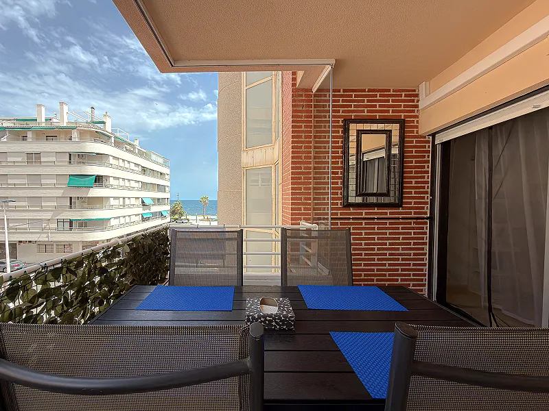 Avenida Purisima! Impresionante apartamento con excelentes calidades y amplia terraza con fantásticas vistas al mar (50 metros playa)